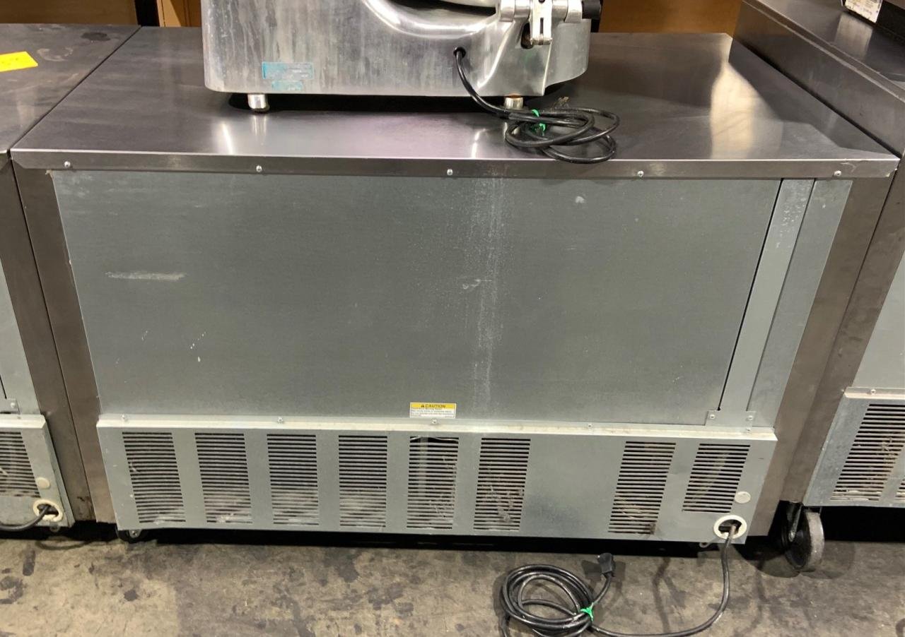 Beverage air under counter refrigerator